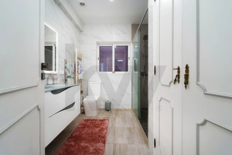 Moradia T4 para Venda em Santa Barbara de Nexe Foto 19