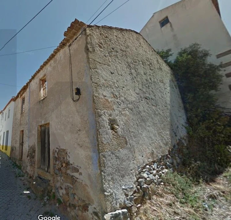 Moradia T4 para Venda em Salgueiro do Campo Foto 1