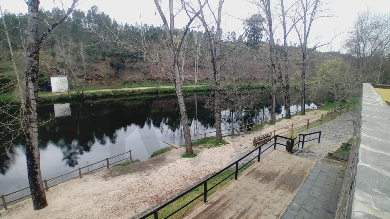 Terreno para Venda em Secarias Foto 4