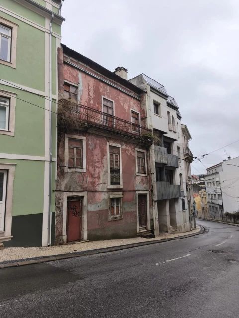 Prédio para Venda em São Martinho do Bispo e Ribeira de Frades
