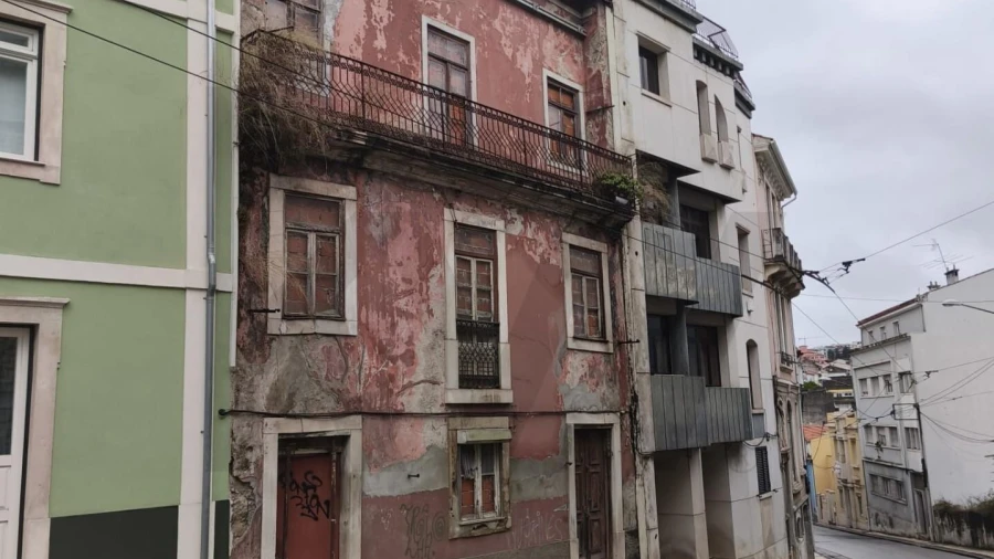 Prédio para Venda em São Martinho do Bispo e Ribeira de Frades