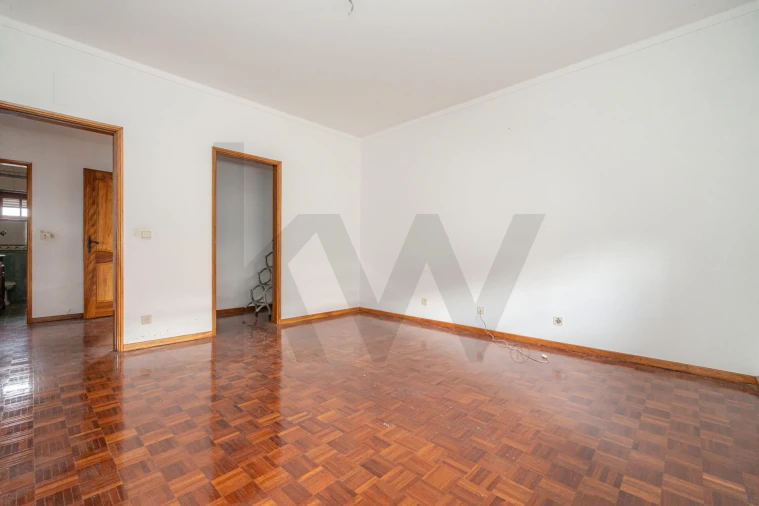 Moradia T5 para Venda em Trouxemil e Torre de Vilela Foto 24