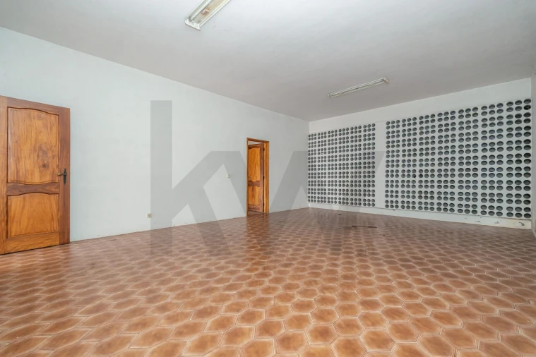 Moradia T5 para Venda em Trouxemil e Torre de Vilela Foto 27