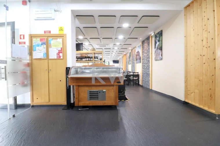 Loja para Venda em Loures Foto 15