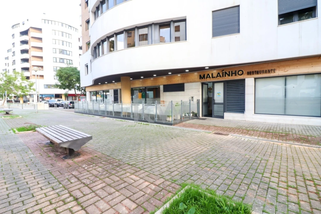 Loja para Venda em Loures Foto 12