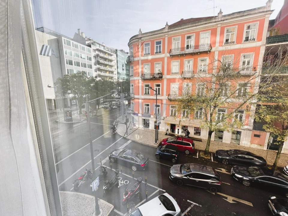 Apartamento T3 para Arrendamento em Avenidas Novas Foto 25