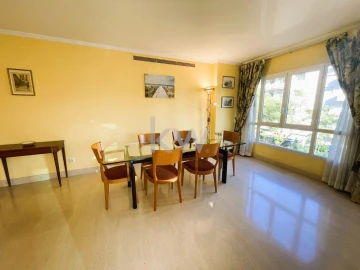 Apartamento T3 para Arrendamento em Avenidas Novas