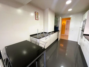 Apartamento T3 para Arrendamento em Avenidas Novas