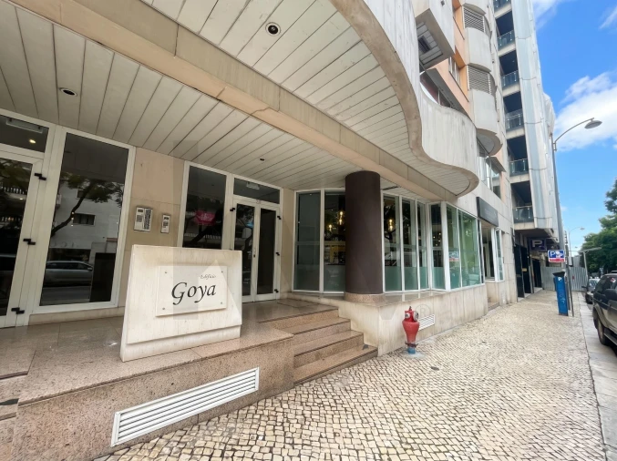 Apartamento T3 para Arrendamento em Avenidas Novas Foto 44