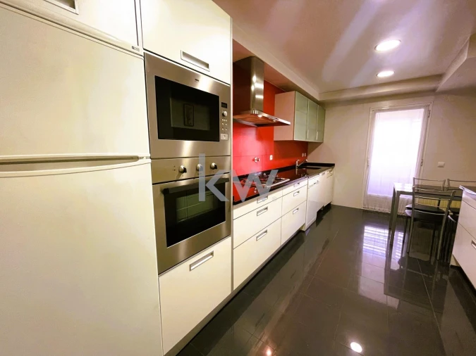 Apartamento T3 para Arrendamento em Avenidas Novas Foto 11