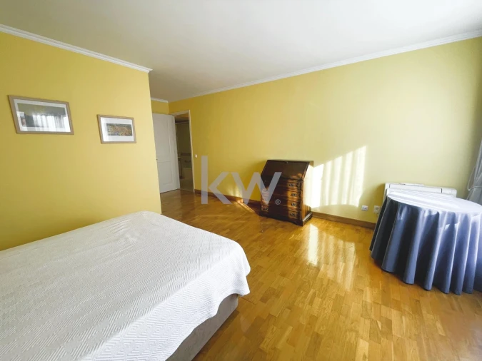 Apartamento T3 para Arrendamento em Avenidas Novas Foto 28