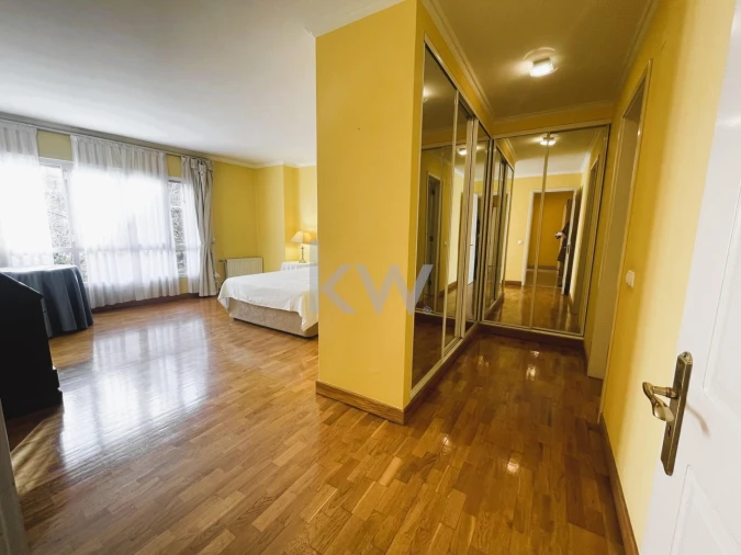 Apartamento T3 para Arrendamento em Avenidas Novas Foto 23