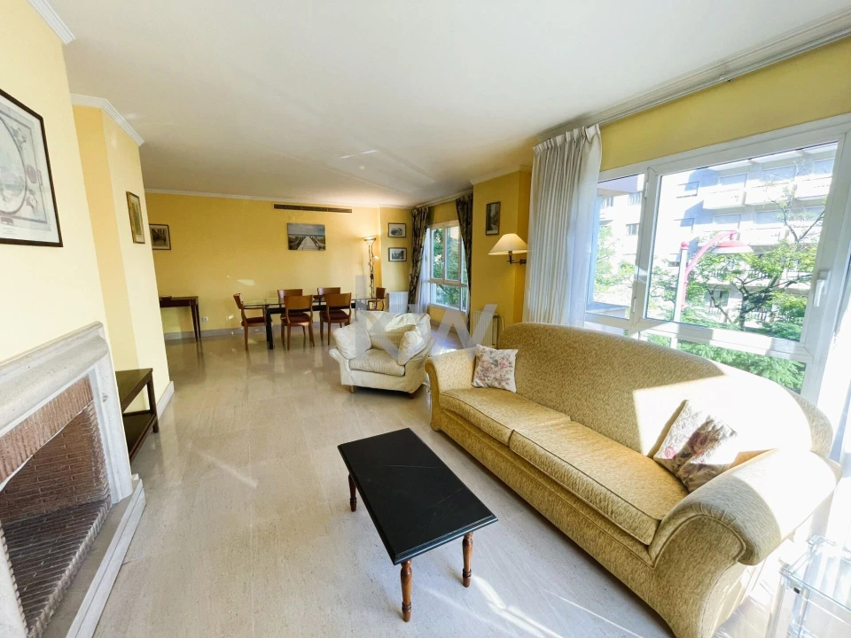Apartamento T3 para Arrendamento em Avenidas Novas Foto 3