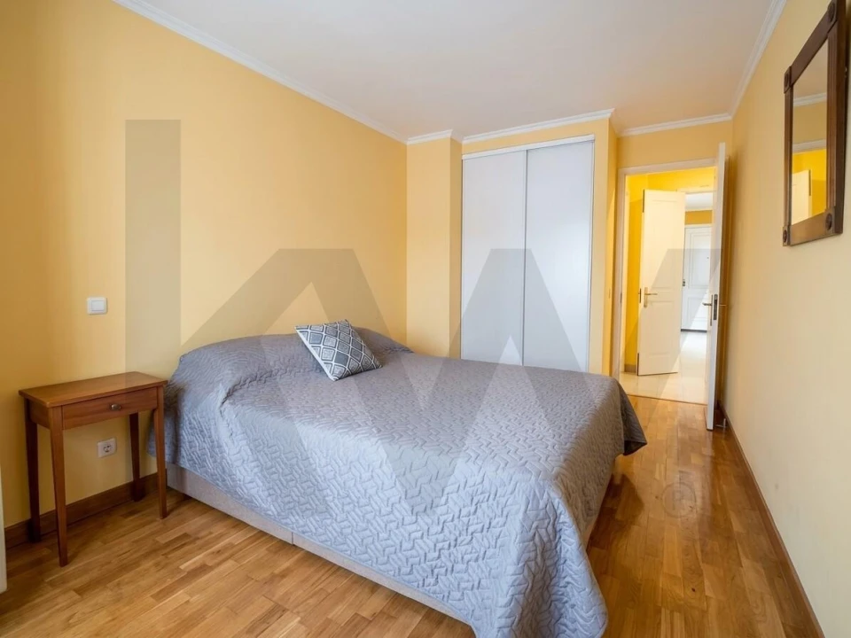 Apartamento T3 para Arrendamento em Avenidas Novas Foto 22