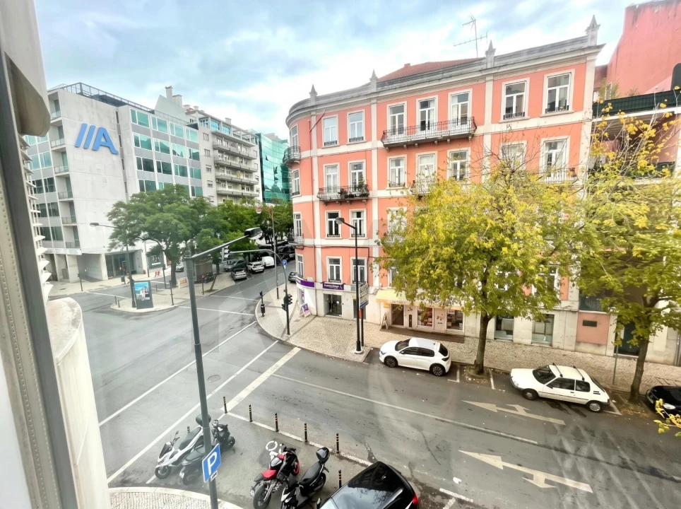 Apartamento T3 para Arrendamento em Avenidas Novas Foto 31