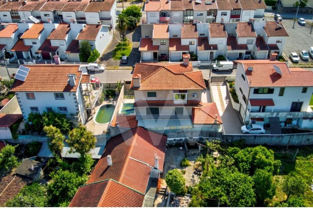 Moradia T4 para Venda em Vila de Prado Foto 25