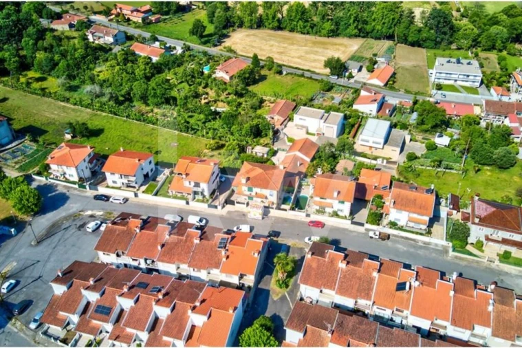 Moradia T4 para Venda em Vila de Prado Foto 29