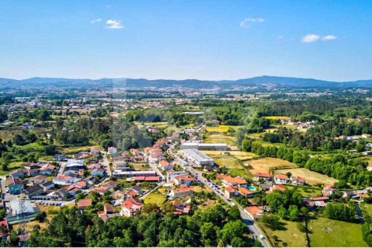 Moradia T4 para Venda em Vila de Prado Foto 30