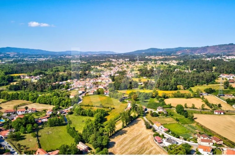 Moradia T4 para Venda em Vila de Prado Foto 32