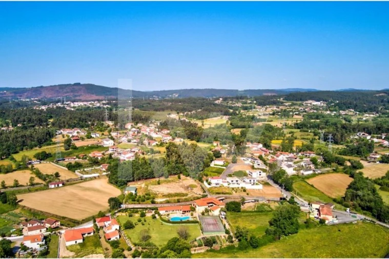 Moradia T4 para Venda em Vila de Prado Foto 31