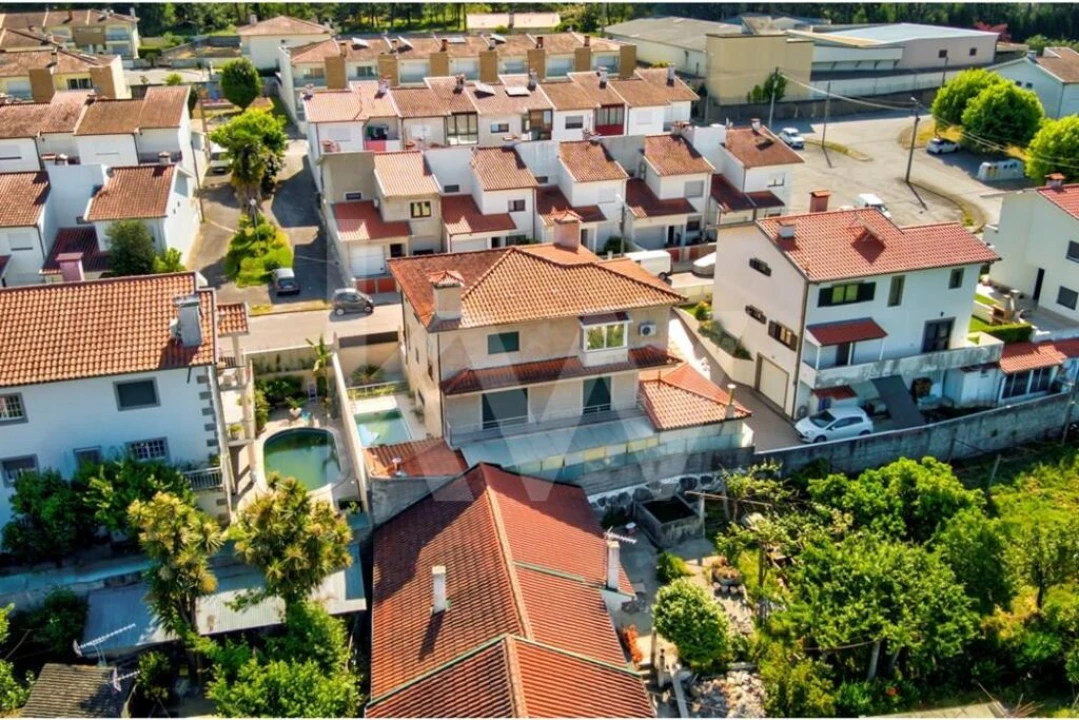 Moradia T4 para Venda em Vila de Prado Foto 26