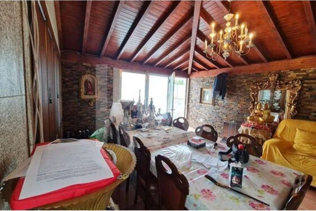 Moradia T4 para Venda em Vila de Prado Foto 15