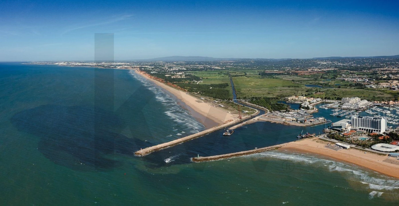 Terreno para Venda em Quarteira Foto 158