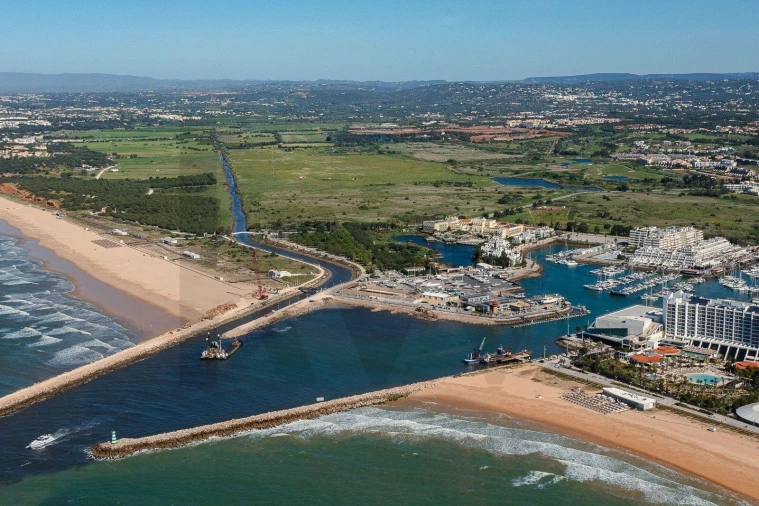 Terreno para Venda em Quarteira Foto 157