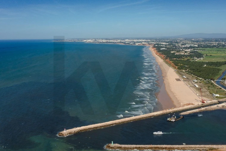 Terreno para Venda em Quarteira Foto 156