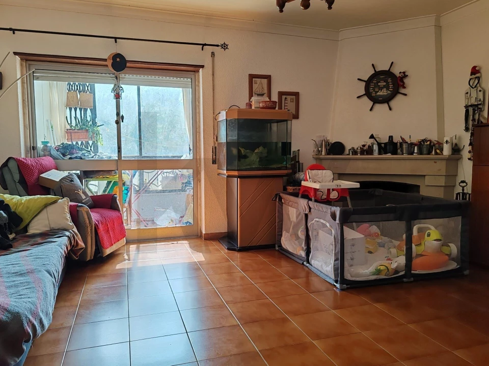 Apartamento T3 para Venda em Alcabideche Foto 2
