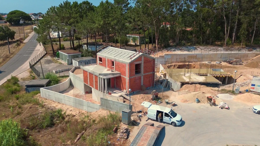 Moradia T4 para Venda em Santa Maria, São Pedro e Sobral da Lagoa Foto 8
