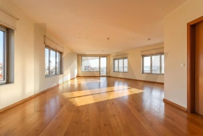 Apartamento T3 para Venda em Olivais