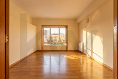 Apartamento T3 para Venda em Olivais