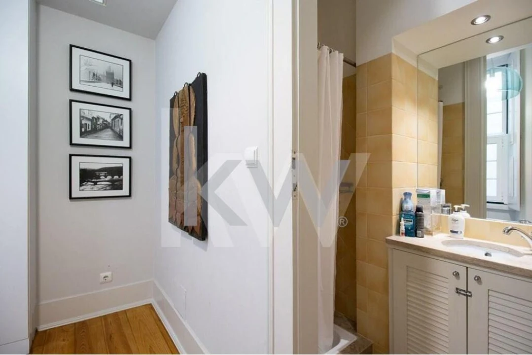 Apartamento T4 para Arrendamento em Misericórdia Foto 19