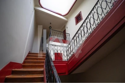 Apartamento T4 para Arrendamento em Misericórdia