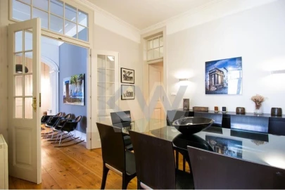 Apartamento T4 para Arrendamento em Misericórdia