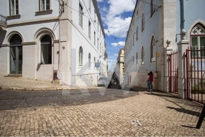 Apartamento T4 para Arrendamento em Misericórdia