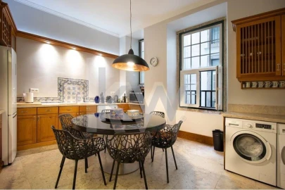 Apartamento T4 para Arrendamento em Misericórdia