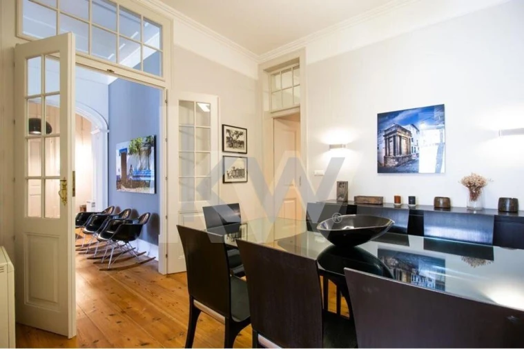 Apartamento T4 para Arrendamento em Misericórdia Foto 6