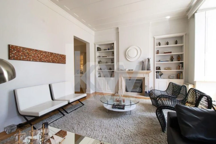 Apartamento T4 para Arrendamento em Misericórdia Foto 2