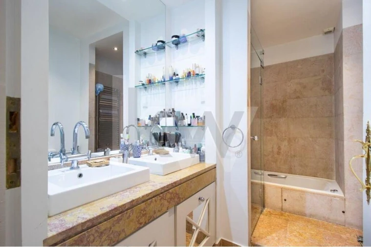 Apartamento T4 para Arrendamento em Misericórdia Foto 18