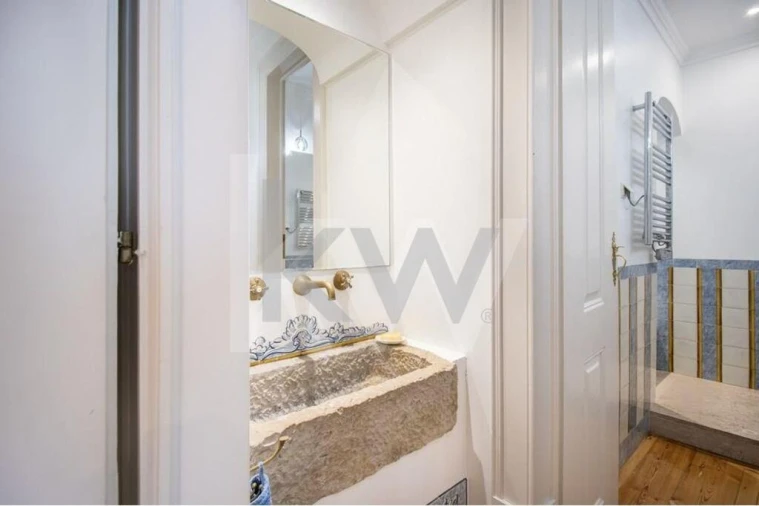 Apartamento T4 para Arrendamento em Misericórdia Foto 20