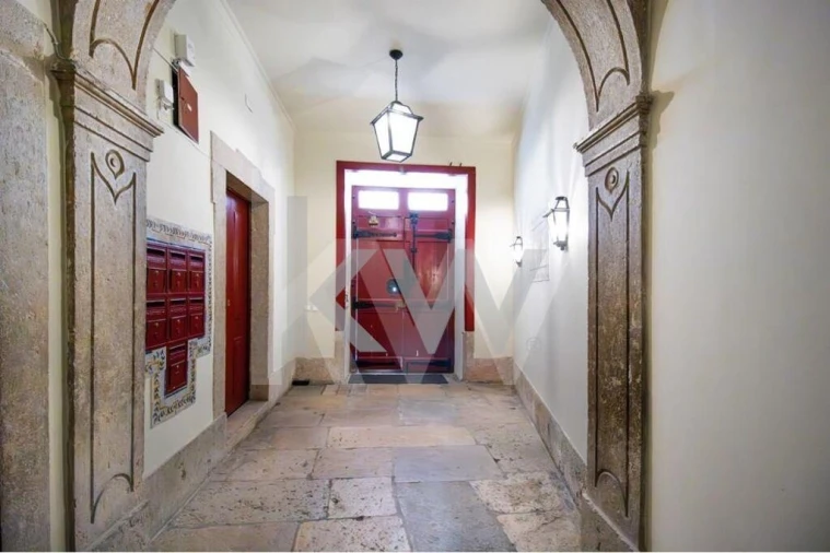 Apartamento T4 para Arrendamento em Misericórdia Foto 22