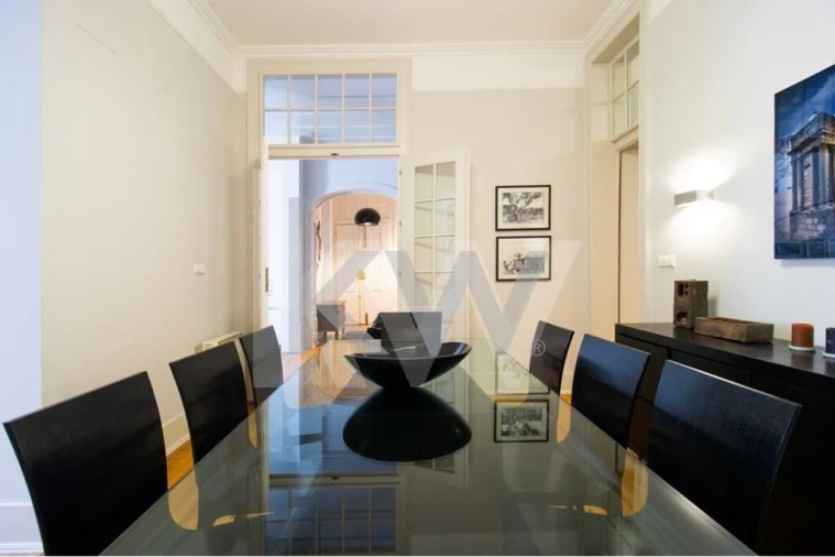 Apartamento T4 para Arrendamento em Misericórdia Foto 7