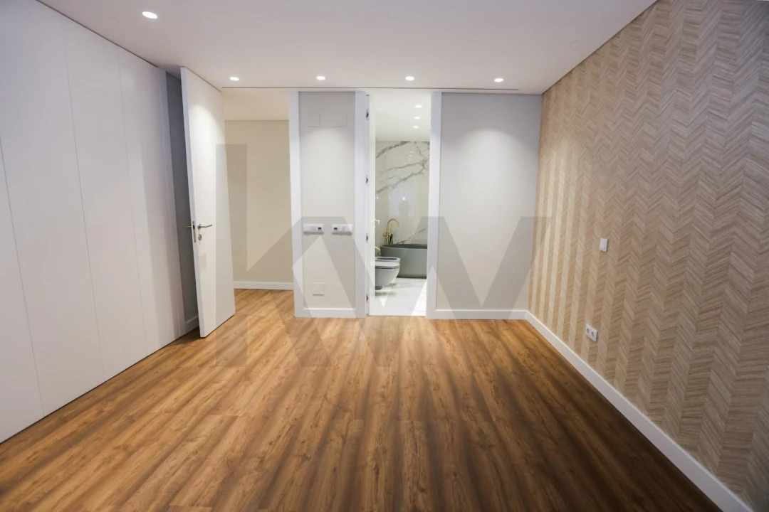 Apartamento T3 para Venda em Santo António Foto 30
