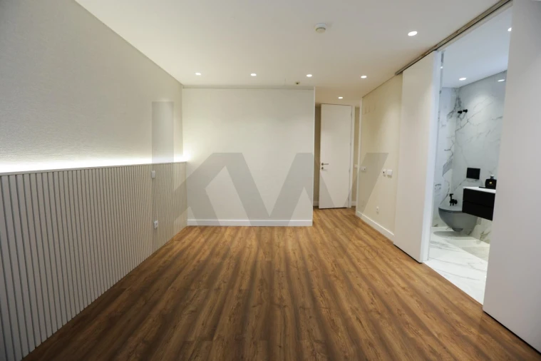 Apartamento T3 para Venda em Santo António Foto 36