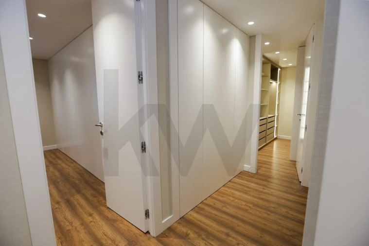 Apartamento T3 para Venda em Santo António Foto 33