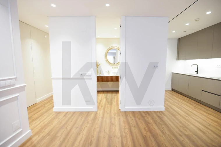 Apartamento T3 para Venda em Santo António Foto 2