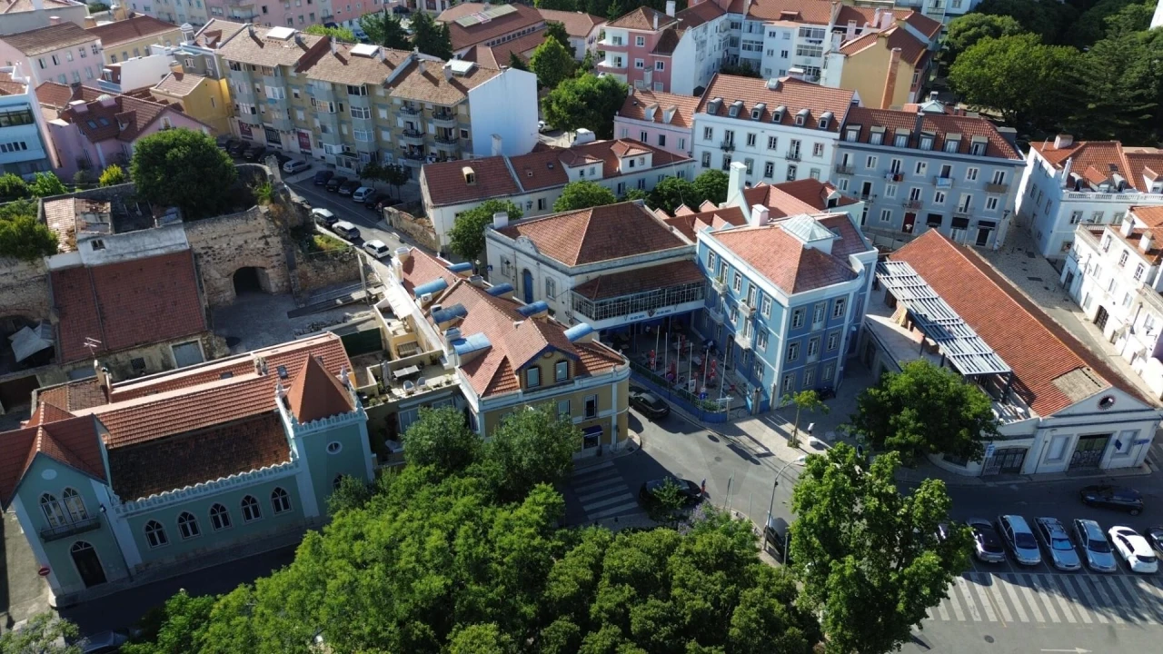 Prédio para Venda em Oeiras e São Julião da Barra, Paço de Arcos e Caxias Foto 2