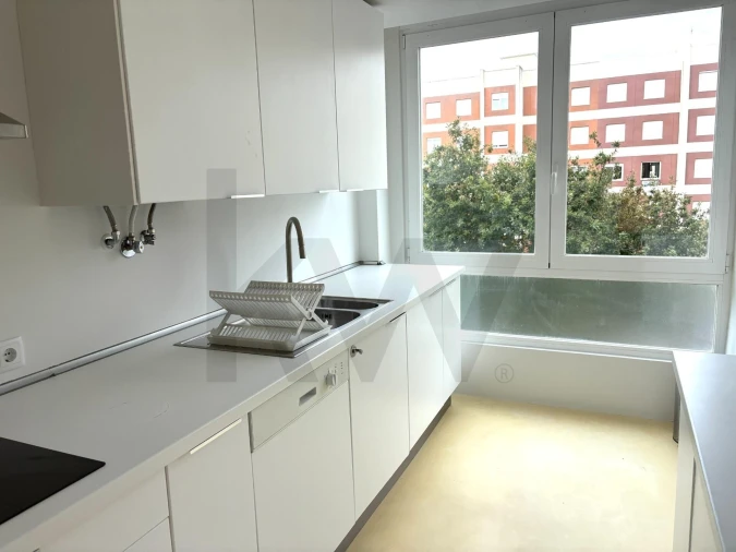 Apartamento T2 para Arrendamento em Oeiras e São Julião da Barra, Paço de Arcos e Caxias Foto 3